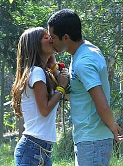 besos los **a** &nbsp; &nbsp; &nbsp;